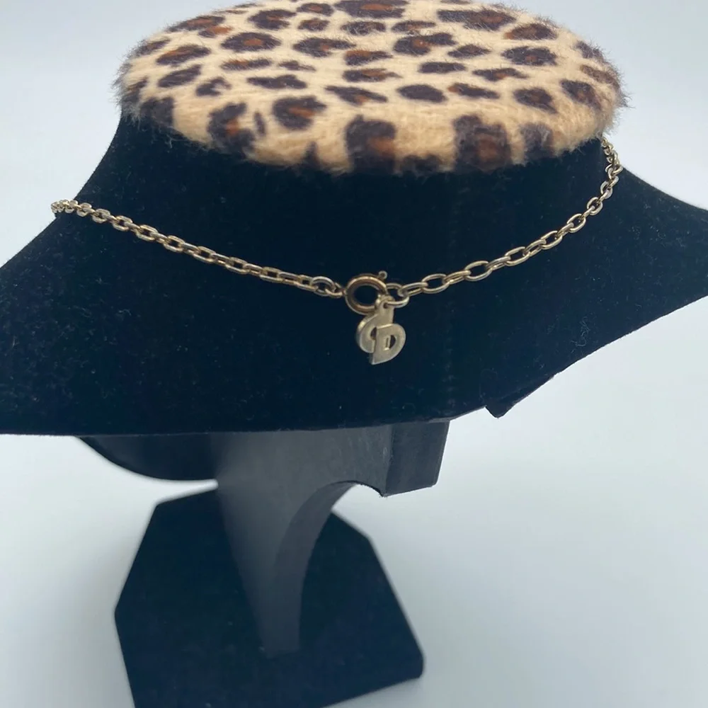 CHRISTIAN DIOR PEDANT GOLD TONE NECKLACE